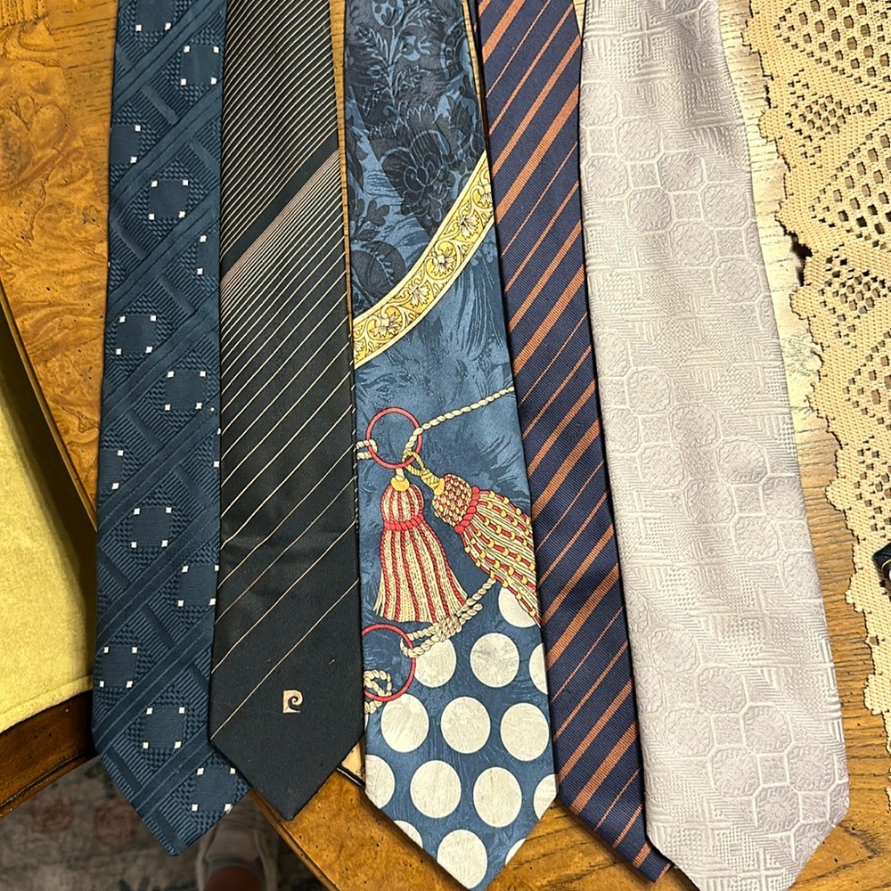 Set of 5 vintage ties